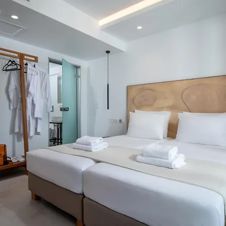 Mika & Aparthotel 3*