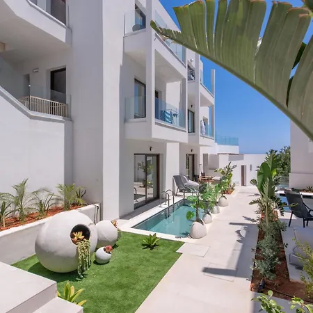 Apartahotel Mika & 3*