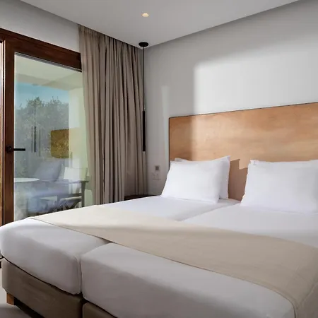 Mika & Apartahotel